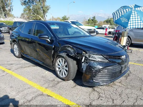 JTNB11HK7J3072813 2018 TOYOTA CAMRY - Image 1