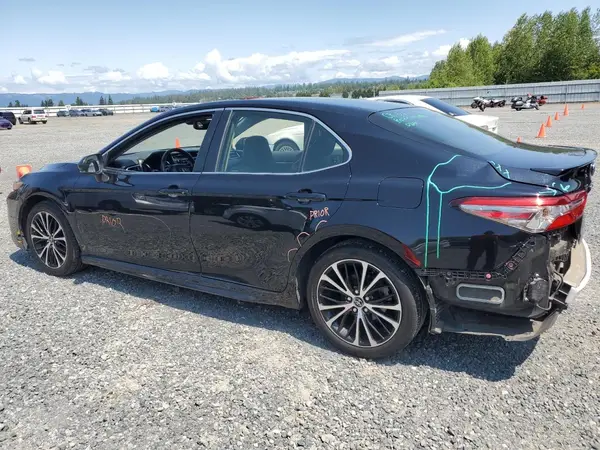 JTNB11HK8J3001006 2018 TOYOTA CAMRY - Image 2
