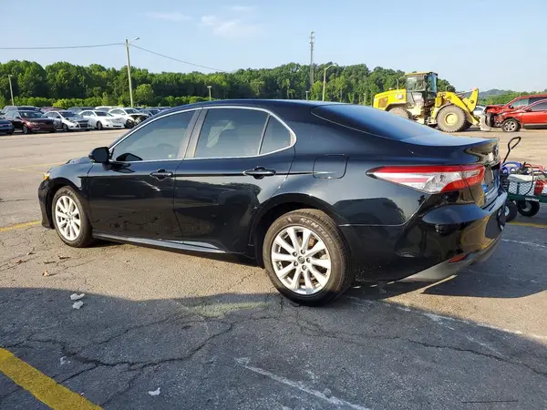 JTNB11HK8J3002348 2018 TOYOTA CAMRY - Image 2