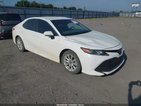 JTNB11HK8J3002690 2018 TOYOTA CAMRY - Image 1