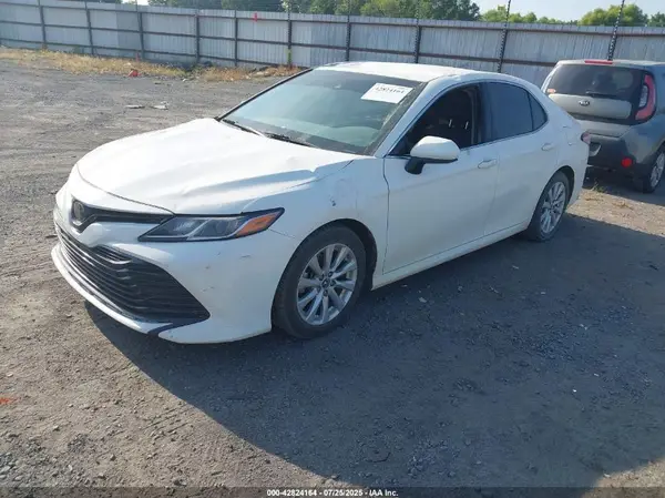 JTNB11HK8J3002690 2018 TOYOTA CAMRY - Image 2