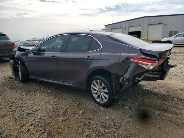 JTNB11HK8J3005301 2018 TOYOTA CAMRY - Image 2