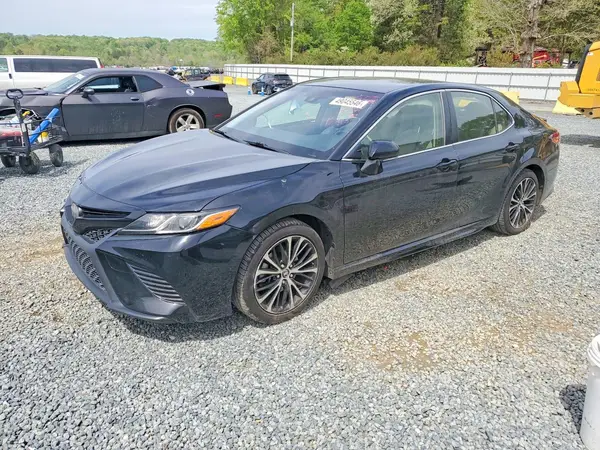 JTNB11HK8J3005329 2018 TOYOTA CAMRY - Image 1