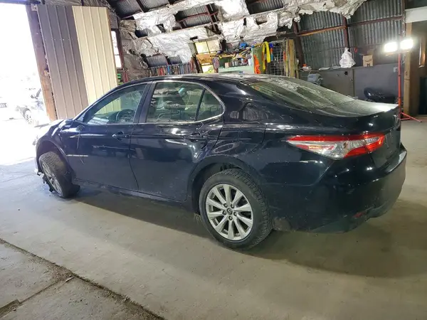 JTNB11HK8J3005444 2018 TOYOTA CAMRY - Image 2