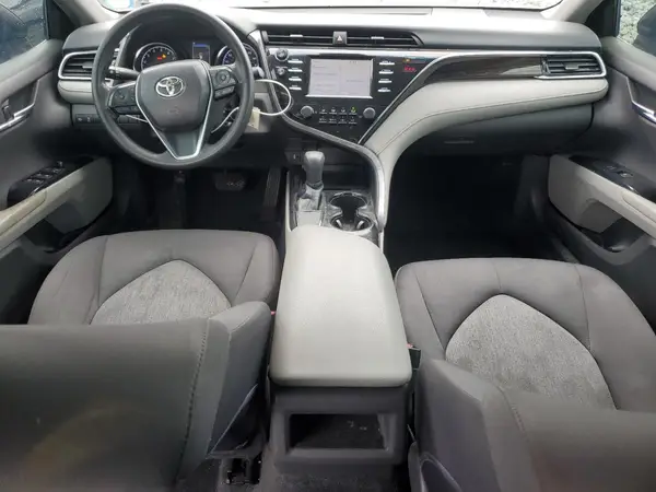 JTNB11HK8J3005556 2018 TOYOTA CAMRY - Image 8