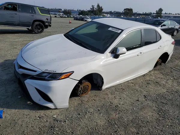 JTNB11HK8J3006836 2018 TOYOTA CAMRY - Image 1