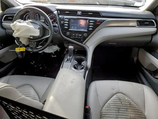 JTNB11HK8J3007940 2018 TOYOTA CAMRY - Image 8