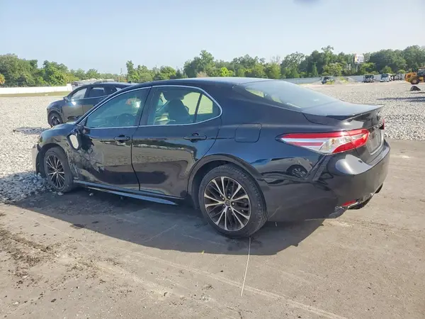 JTNB11HK8J3008179 2018 TOYOTA CAMRY - Image 2