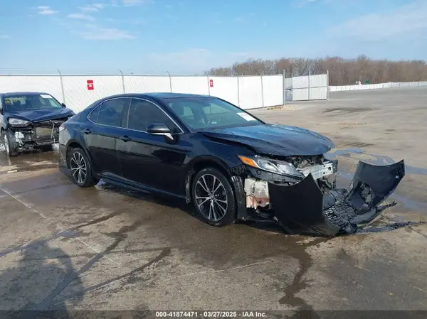 JTNB11HK8J3011504 2018 TOYOTA CAMRY - Image 1