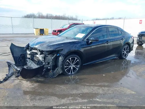 JTNB11HK8J3011504 2018 TOYOTA CAMRY - Image 2