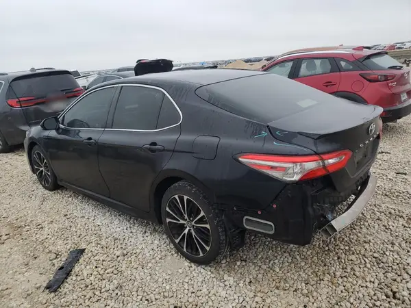 JTNB11HK8J3011938 2018 TOYOTA CAMRY - Image 2
