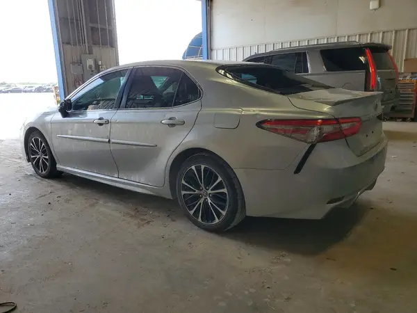 JTNB11HK8J3012653 2018 TOYOTA CAMRY - Image 2