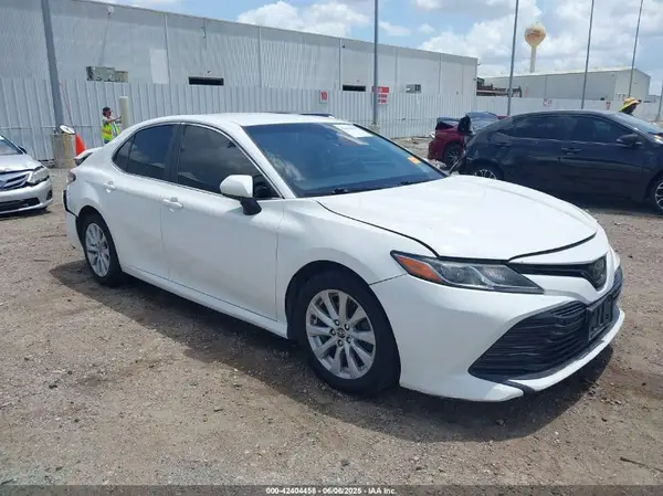 JTNB11HK8J3013351 2018 TOYOTA CAMRY - Image 1