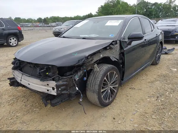 JTNB11HK8J3014290 2018 TOYOTA CAMRY - Image 2