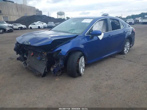JTNB11HK8J3015052 2018 TOYOTA CAMRY - Image 2