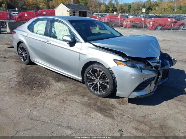 JTNB11HK8J3019103 2018 TOYOTA CAMRY - Image 1