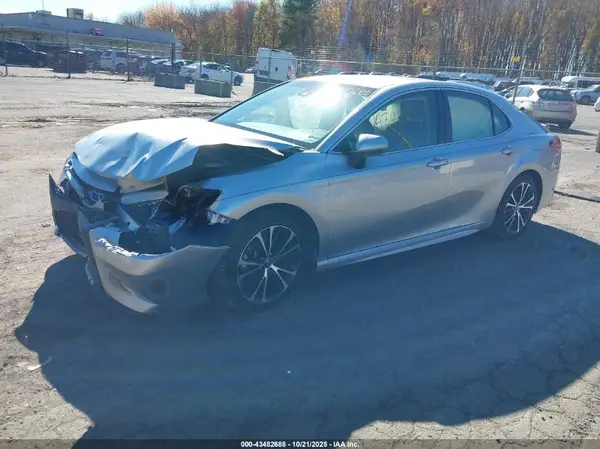 JTNB11HK8J3019103 2018 TOYOTA CAMRY - Image 2