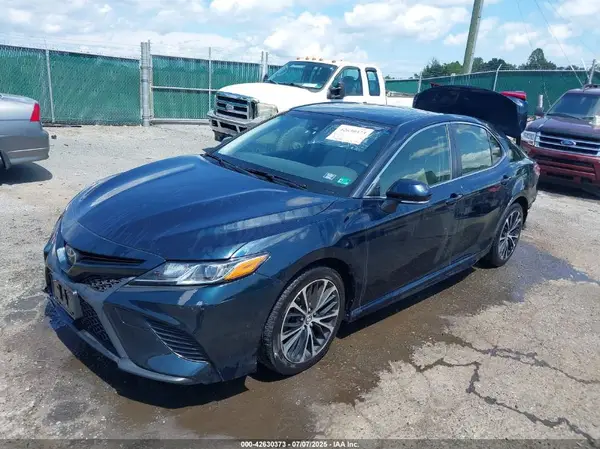 JTNB11HK8J3019165 2018 TOYOTA CAMRY - Image 2