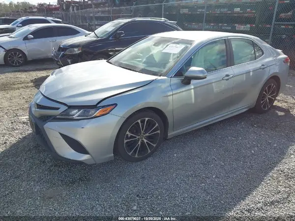 JTNB11HK8J3020638 2018 TOYOTA CAMRY - Image 2