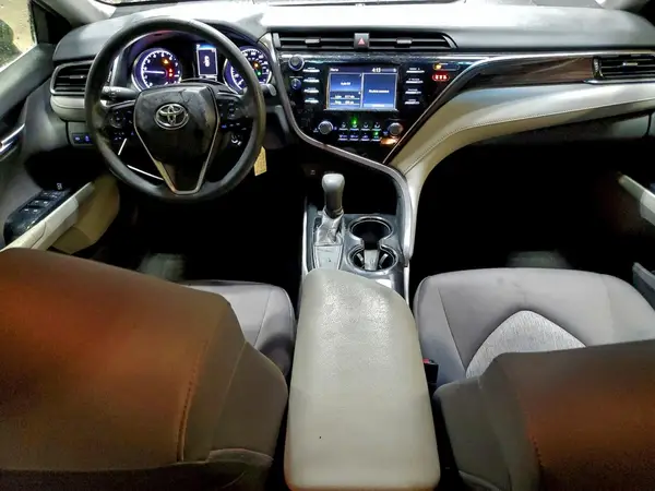 JTNB11HK8J3021286 2018 TOYOTA CAMRY - Image 8