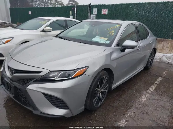 JTNB11HK8J3021630 2018 TOYOTA CAMRY - Image 2