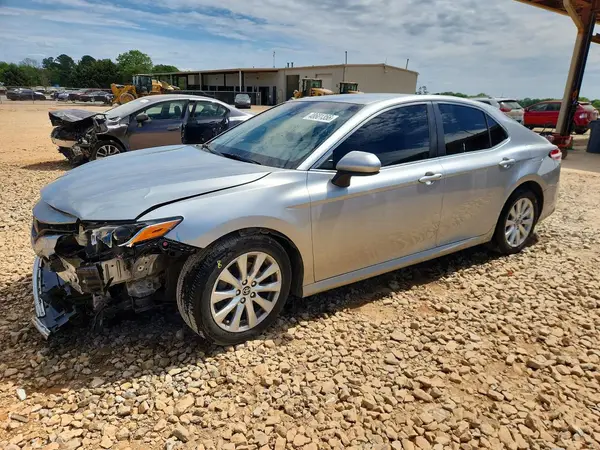 JTNB11HK8J3021742 2018 TOYOTA CAMRY - Image 1