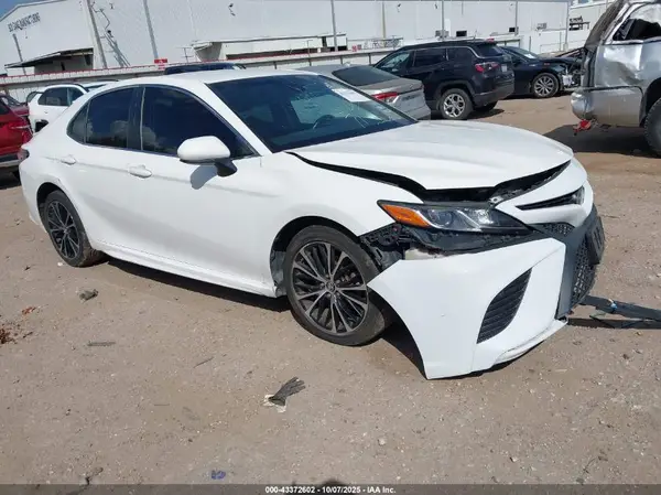 JTNB11HK8J3024799 2018 TOYOTA CAMRY - Image 1