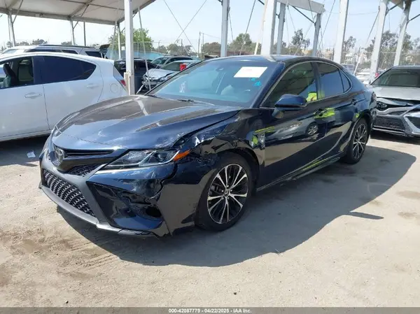 JTNB11HK8J3026827 2018 TOYOTA CAMRY - Image 2