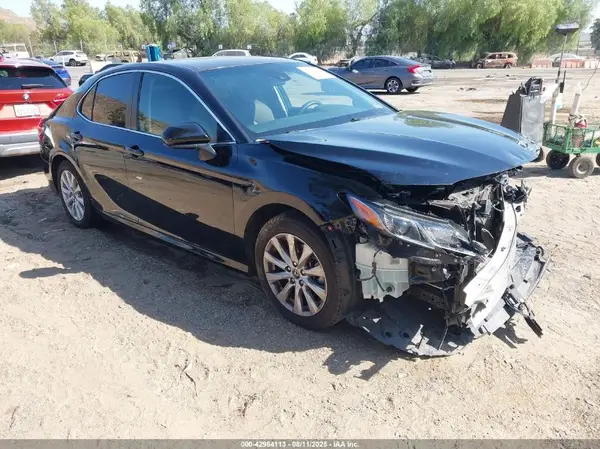 JTNB11HK8J3027072 2018 TOYOTA CAMRY - Image 1