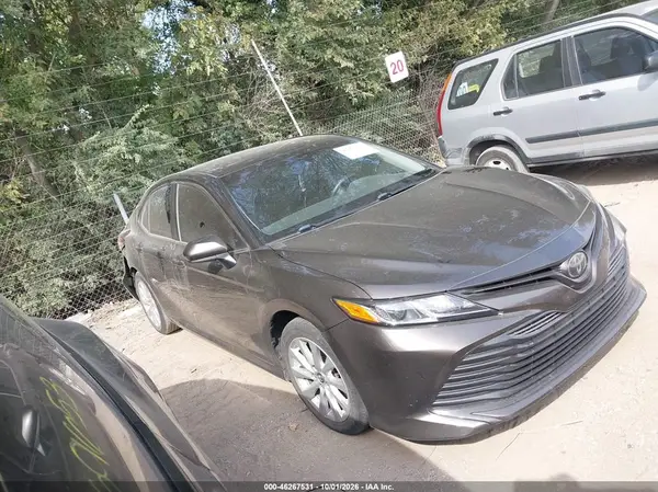 JTNB11HK8J3027671 2018 TOYOTA CAMRY - Image 1