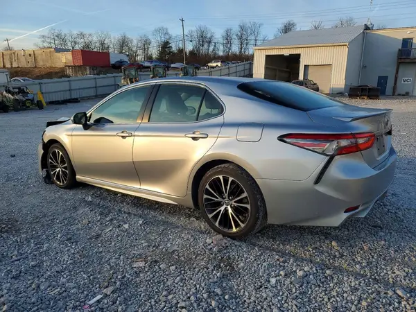 JTNB11HK8J3031185 2018 TOYOTA CAMRY - Image 2