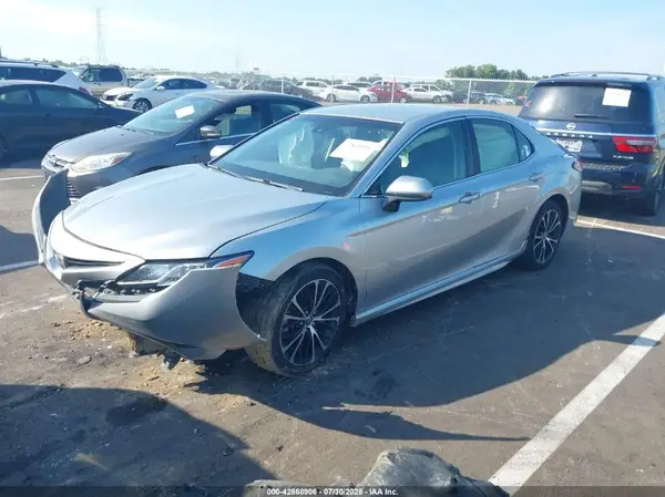 JTNB11HK8J3032661 2018 TOYOTA CAMRY - Image 2
