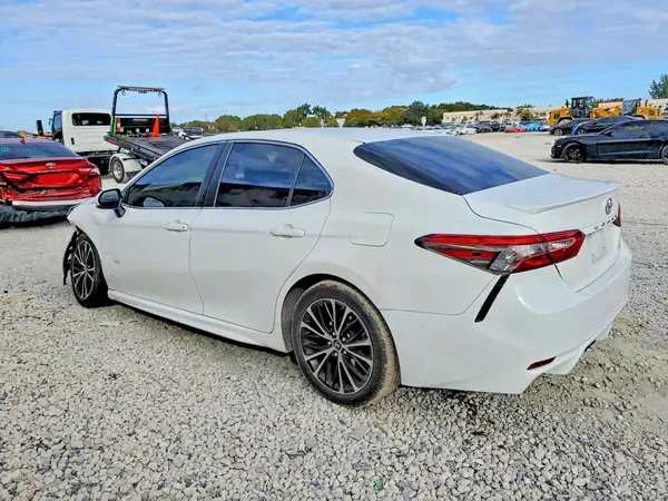 JTNB11HK8J3033020 2018 TOYOTA CAMRY - Image 2