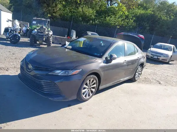 JTNB11HK8J3034376 2018 TOYOTA CAMRY - Image 2