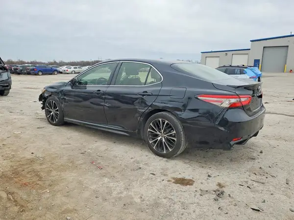 JTNB11HK8J3037388 2018 TOYOTA CAMRY - Image 2