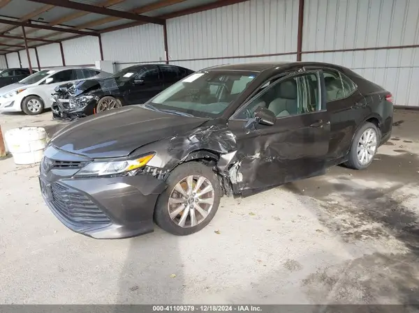 JTNB11HK8J3037391 2018 TOYOTA CAMRY - Image 2
