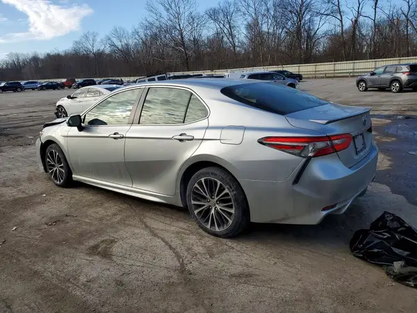 JTNB11HK8J3038525 2018 TOYOTA CAMRY - Image 2