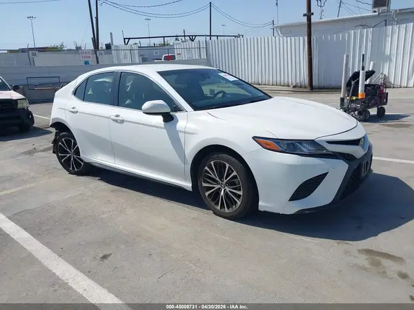 JTNB11HK8J3039111 2018 TOYOTA CAMRY - Image 1