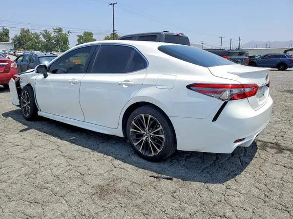 JTNB11HK8J3039867 2018 TOYOTA CAMRY - Image 2