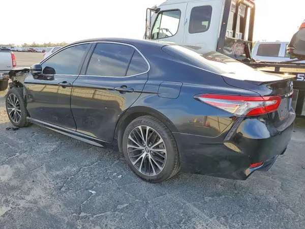 JTNB11HK8J3040419 2018 TOYOTA CAMRY - Image 2