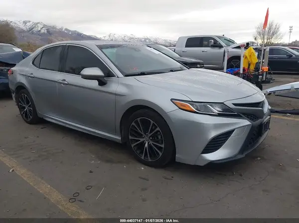 JTNB11HK8J3041098 2018 TOYOTA CAMRY - Image 1