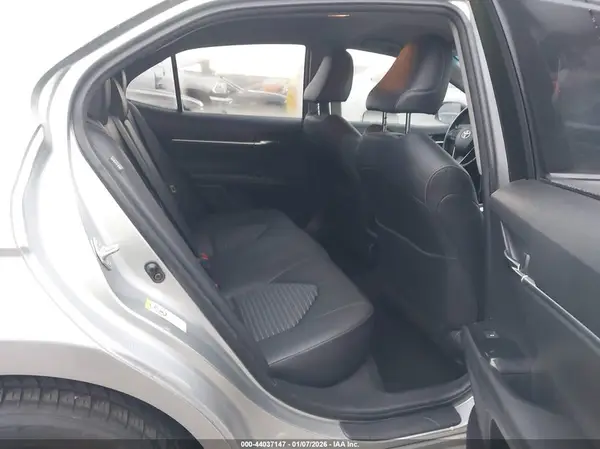 JTNB11HK8J3041098 2018 TOYOTA CAMRY - Image 8