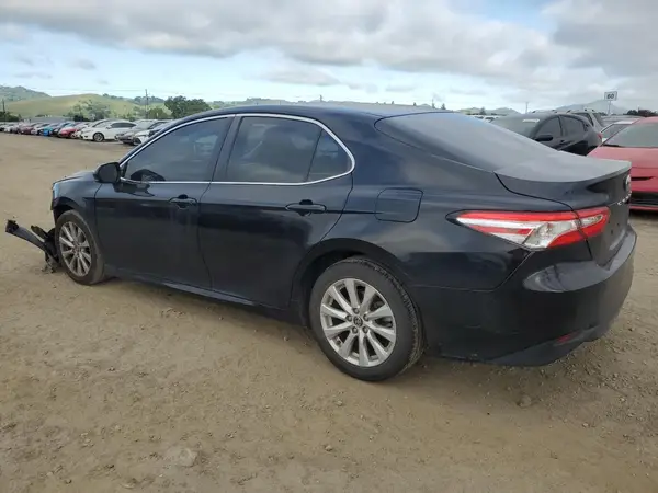JTNB11HK8J3041456 2018 TOYOTA CAMRY - Image 2