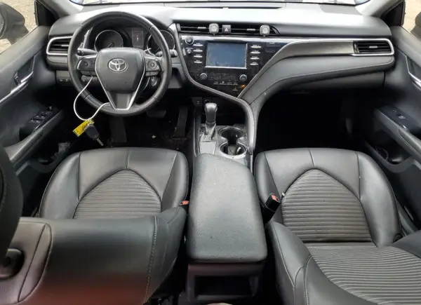 JTNB11HK8J3041506 2018 TOYOTA CAMRY - Image 8