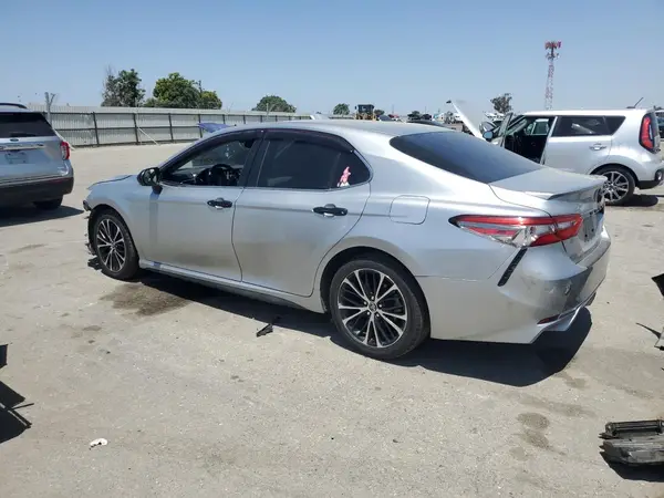 JTNB11HK8J3042087 2018 TOYOTA CAMRY - Image 2