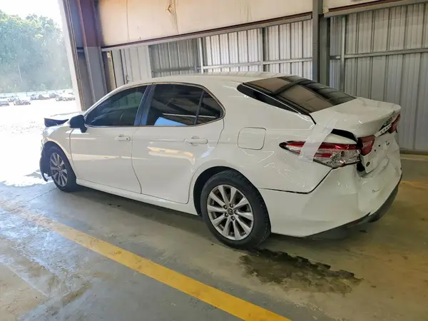 JTNB11HK8J3043059 2018 TOYOTA CAMRY - Image 2