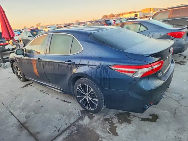 JTNB11HK8J3045751 2018 TOYOTA CAMRY - Image 2