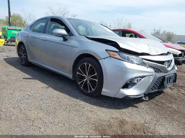 JTNB11HK8J3047032 2018 TOYOTA CAMRY - Image 1