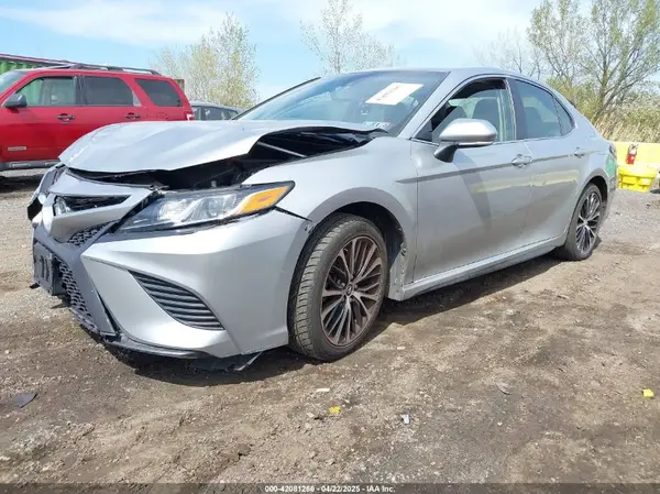 JTNB11HK8J3047032 2018 TOYOTA CAMRY - Image 2