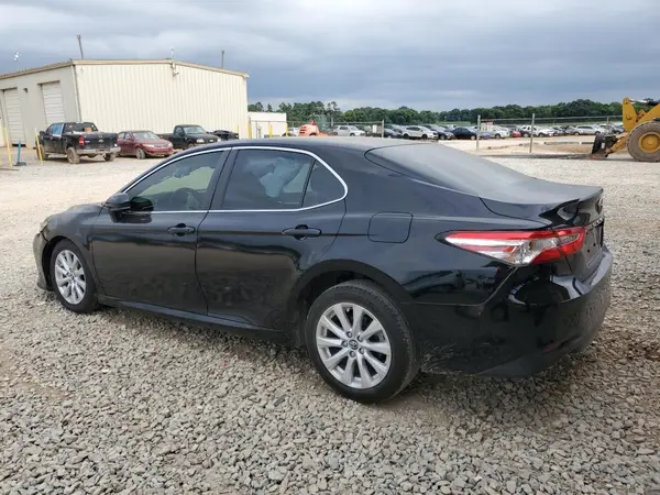 JTNB11HK8J3047144 2018 TOYOTA CAMRY - Image 2